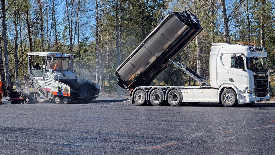asfaltering bussparkering, asfaltverk